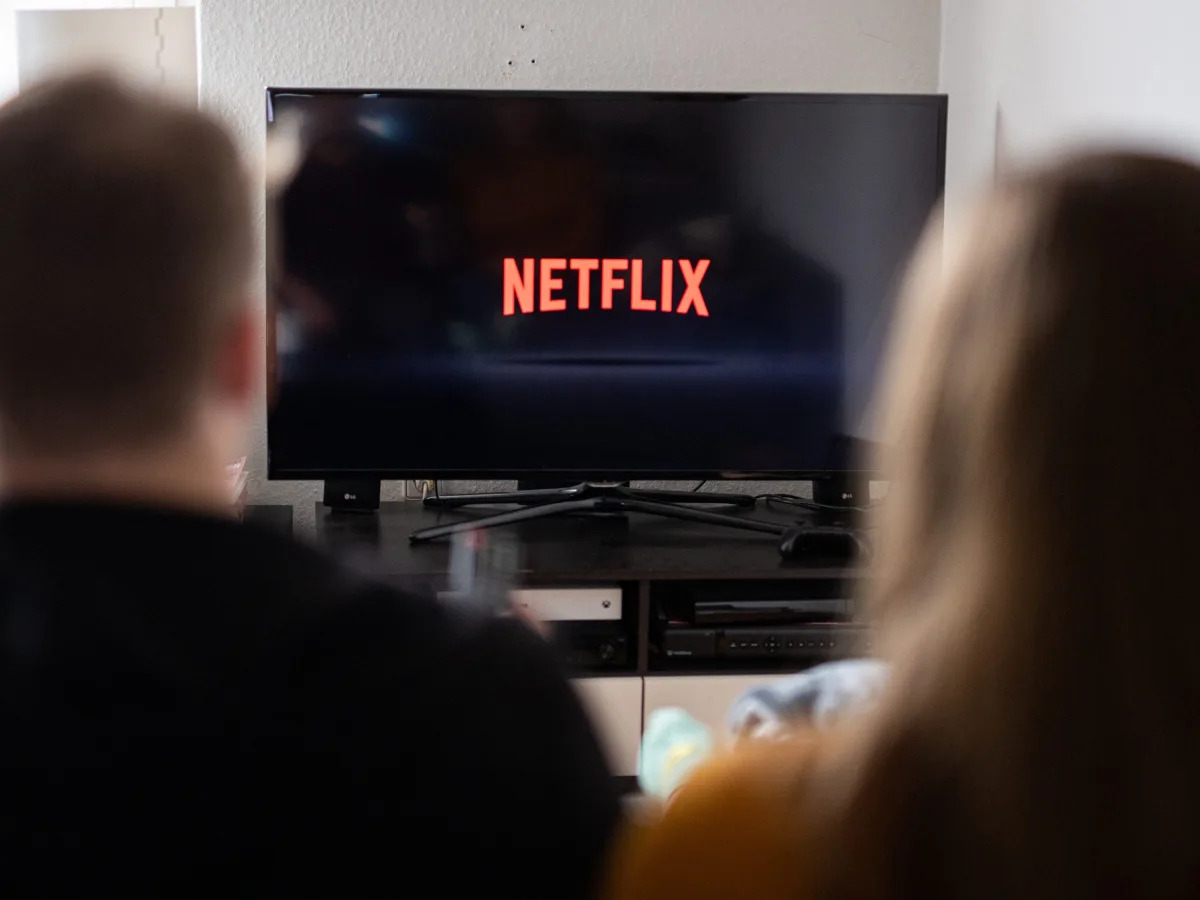 Netflix is in crisis. Hollywood insiders say it could turn into a huge opportuni..