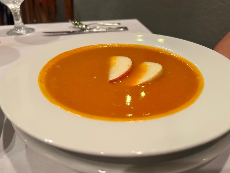 At The Oar Restaurant in Vero Beach, the pumpkin apple soup was smooth, lavish, luxurious and nicely seasoned with white pepper and other spices.