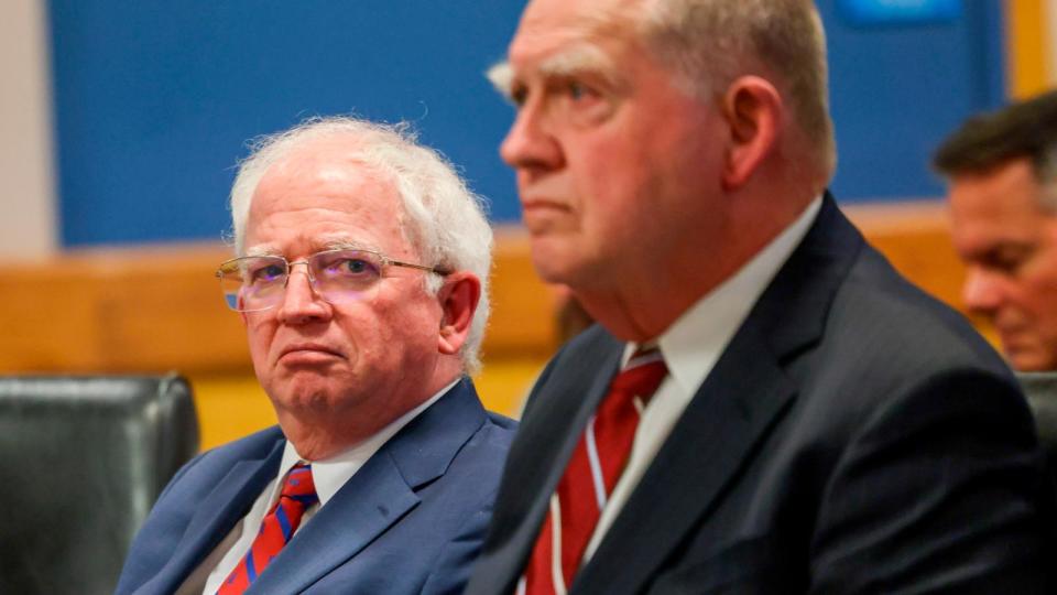 PHOTO: Defendant John Eastman, left, looks toward attorney Buddy Parker during a hearing on the Georgia election interference case, Jan, 19, 2024, in Atlanta. (Jason Getz/Atlanta Journal-Constitution via AP)