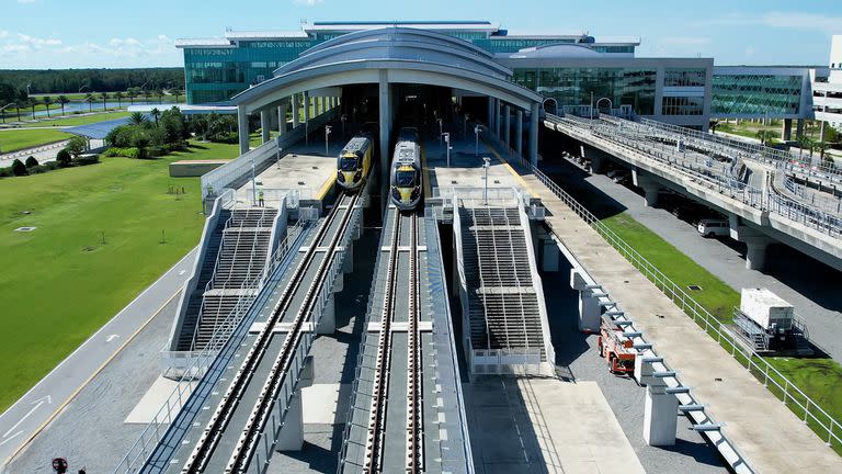 La nueva estación de Brightline, en el Aeropuerto Internacional de Orlando