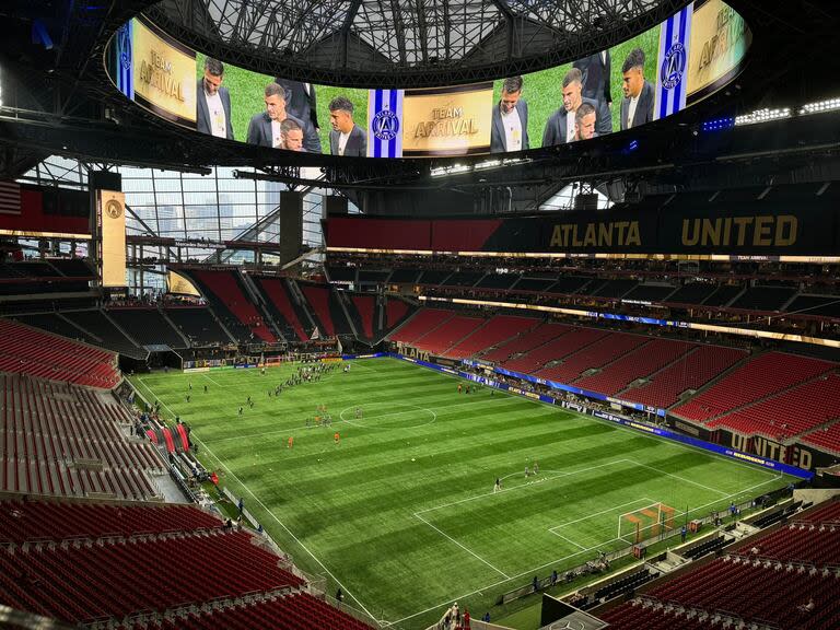 El sábado se jugó en el Mercedes Benz el partido de la MLS entre Atlanta United y Houston sobre césped artificial; el lunes fue desmontado y se plantó césped natural