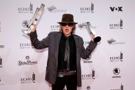 <p>Der Preis für den besten Künstler national ging an Udo Lindenberg. Es sollte nicht die einzige Trophäe für den Panikrocker bleiben. (Foto: ddp) </p>