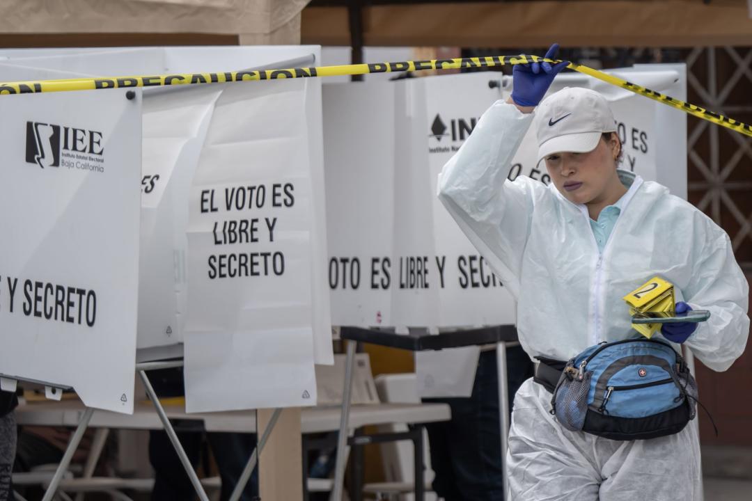 Em Tijuana, Baja California,  mujer fue lesionada por proyectil de arma de fuego cerca de una casilla ubicada en el bulevar Fundadores. Tras el hecho violento, la casilla continúo operando con normalidad.  FOTO: OMAR MARTÍNEZ/CUARTOSCURO.COM