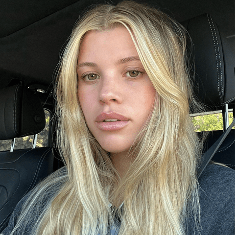 <p>&amp;#64;<a href=&quot;https://www.instagram.com/sofiarichie/&quot; data-component=&quot;link&quot; data-source=&quot;inlineLink&quot; data-type=&quot;externalLink&quot; data-ordinal=&quot;1&quot;>sofiarichie</a> / Instagram</p>