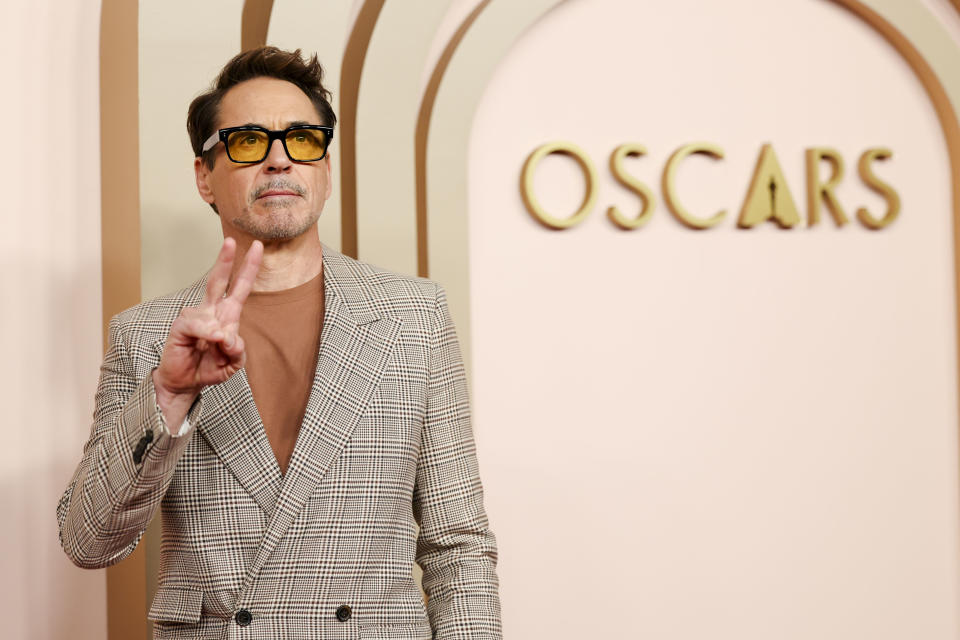 Beverly Hills , CA - February 12: Robert Downey Jr. arriving at the 2024 Oscars Nominees Luncheon Red Carpet at the  The Beverly Hilton Hotel  in Beverly Hills , CA, Monday, Feb. 12, 2024. (Michael Blackshire / Los Angeles Times via Getty Images)