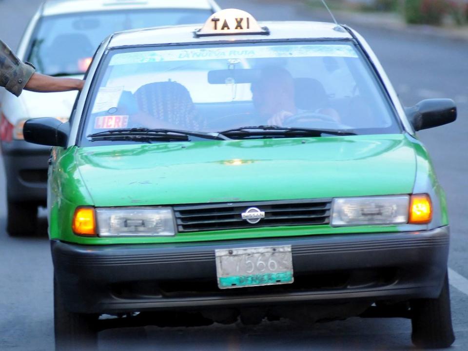 Un taxi Tsuru en la Ciudad de México en 2009 / Reuters.