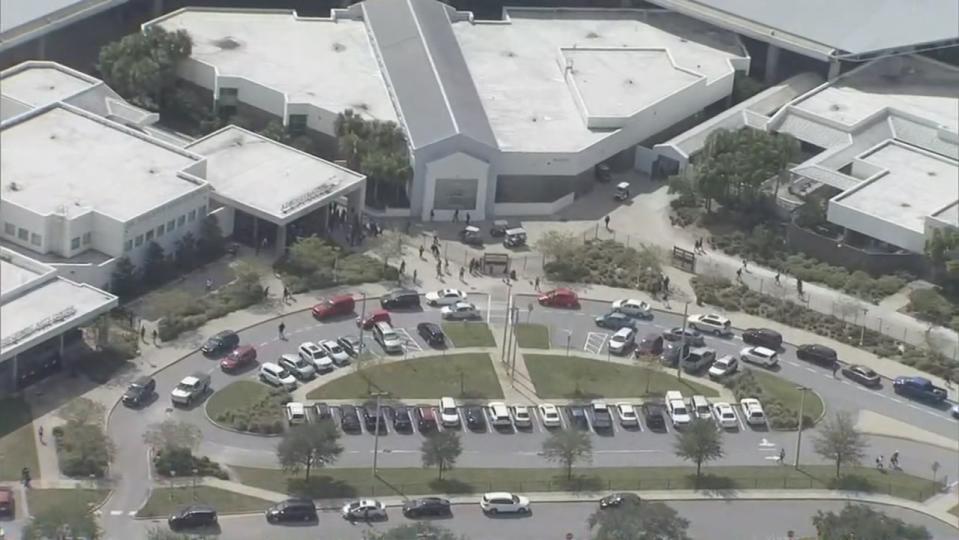 Lockdown lifted at Dr. Phillips High School after hoax 911 call.