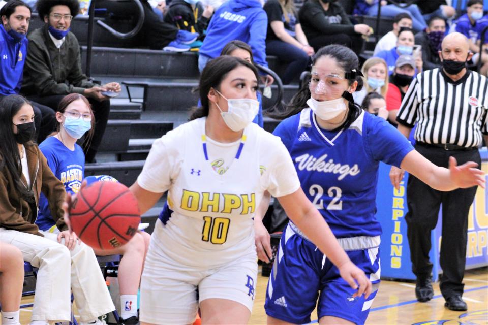 Lenae Guerra drives past the Center Vikings defense to take the layup, Jan. 15, 2022