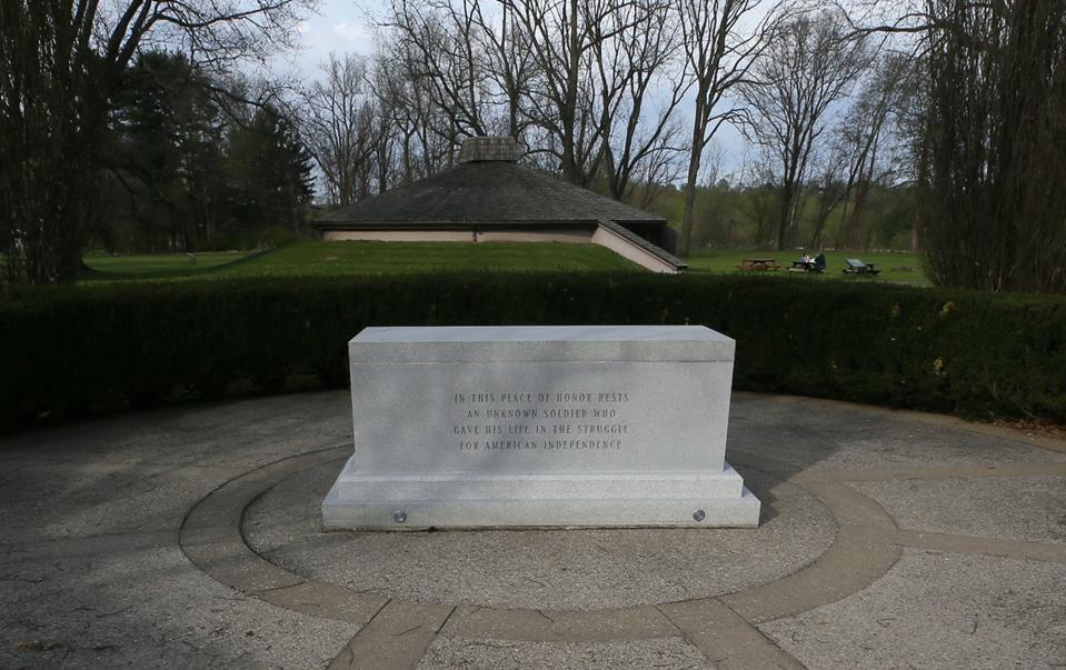 The Tomb of the Unknown Patriot from the Revolutionary War battle of Fort Laurens in Bolivar.