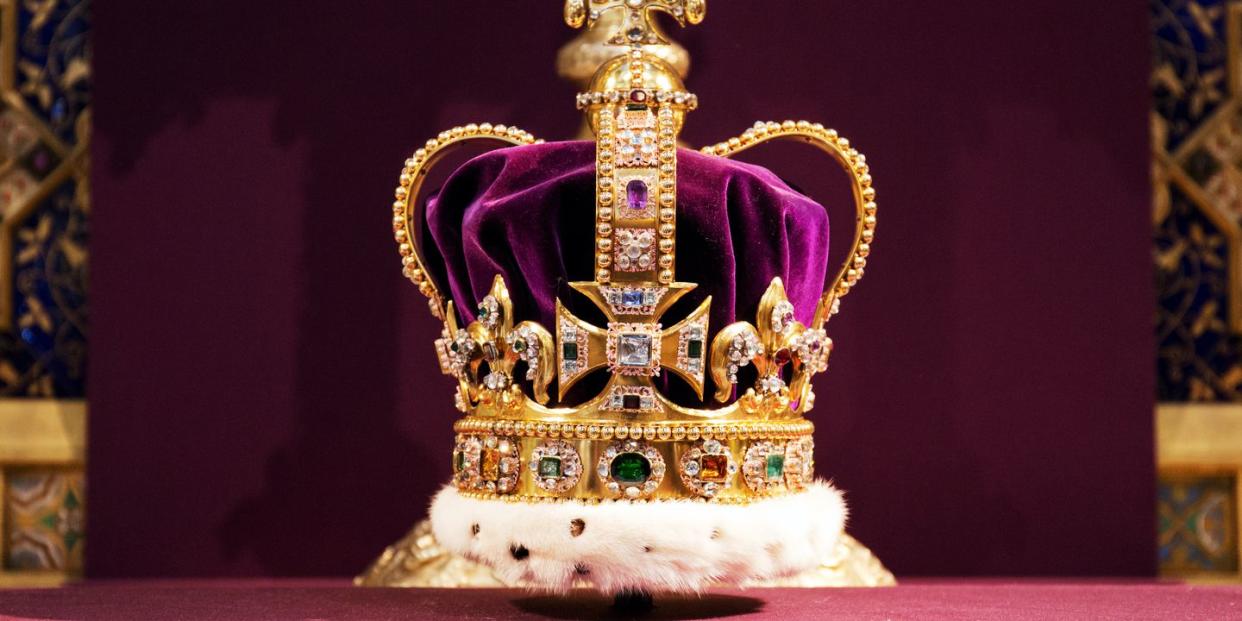 what crown will king charles iii wear at the coronation