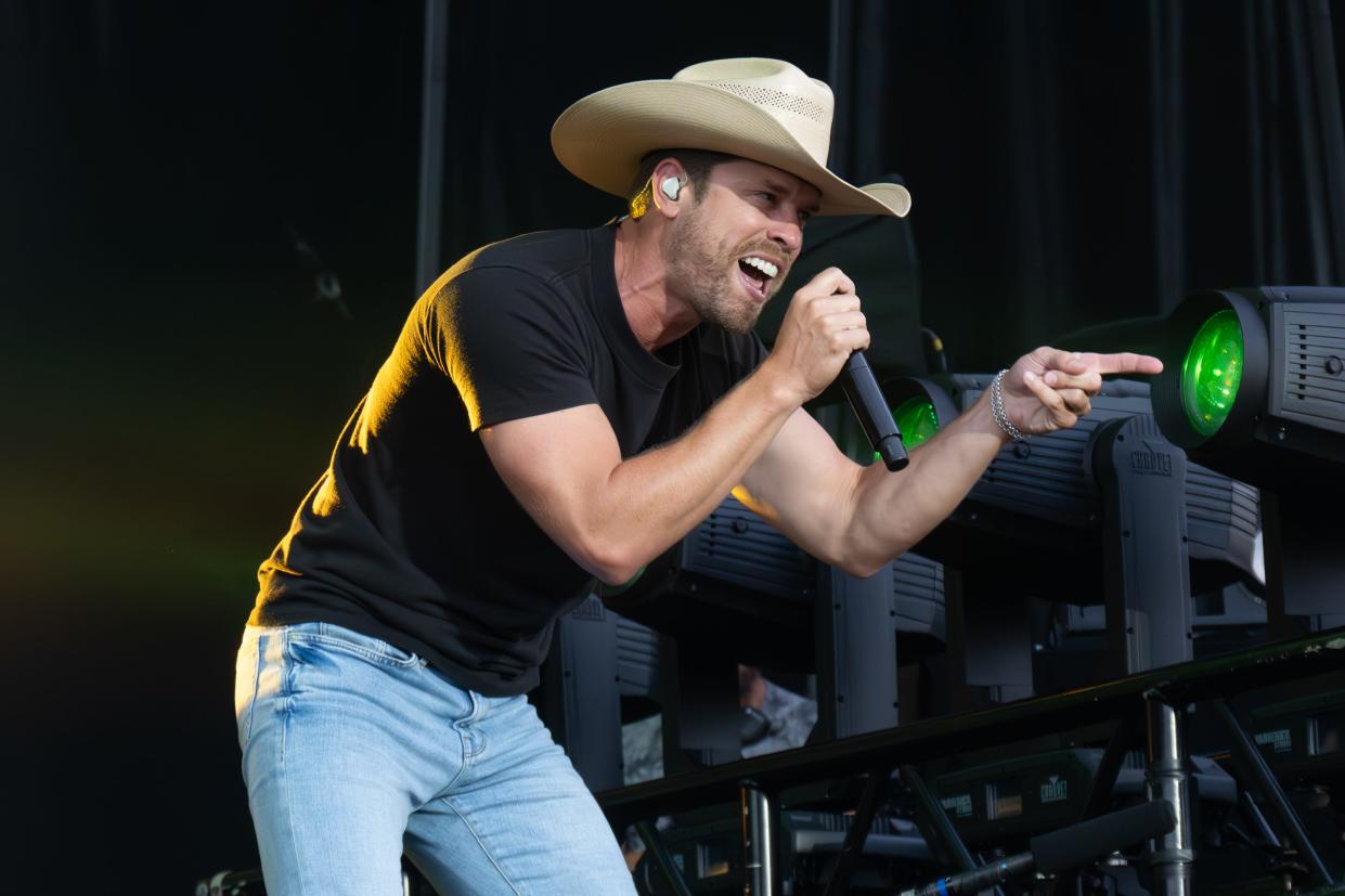 Dustin Lynch performs during the 2023 Tidal Wave Festival on August 12, 2023 in Atlantic City, New Jersey.