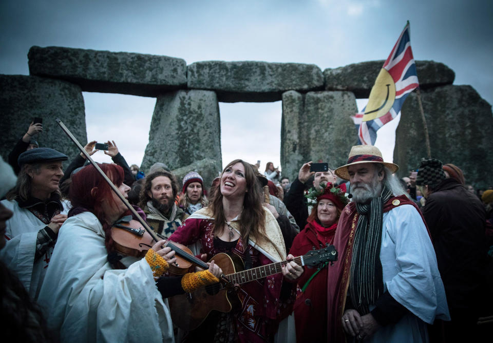 Revelers celebrate winter solstice at Stonehenge