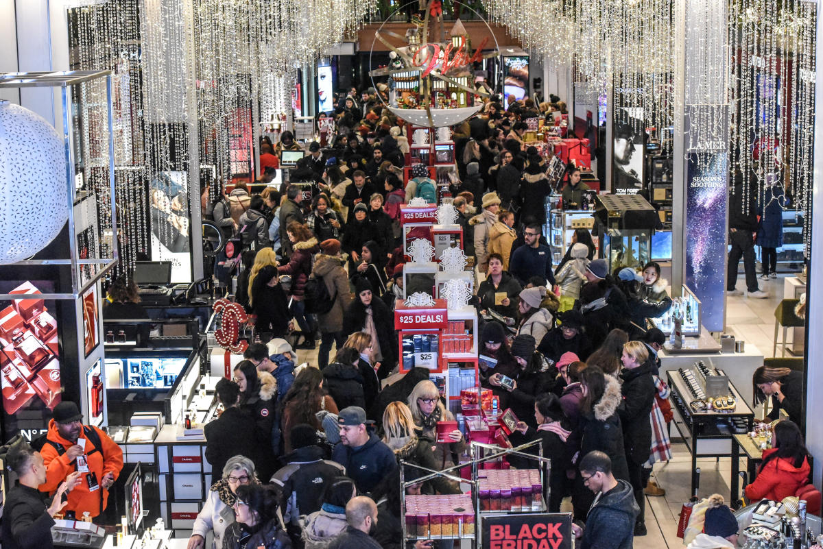 Black Friday in a Pandemic Means Fewer Shoppers, Fewer Deals - WSJ