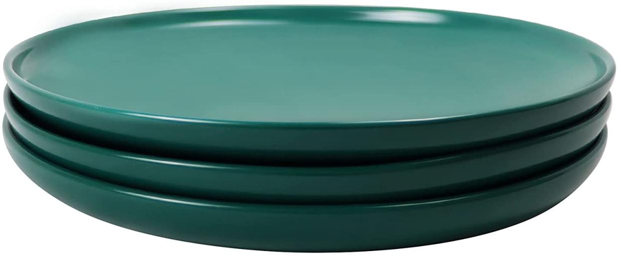 These pretty plates will instantly elevate your table. (Photo: Amazon)