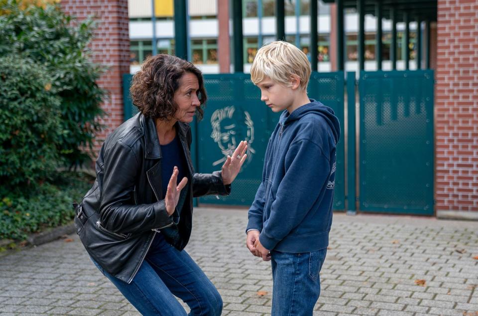 Kann Lena Odenthal (Ulrike Folkerts) etwas von Schüler Pit (Finn Lehmann) erfahren - einem der wenigen Kinder, die Marlon etwas näher standen? (Bild: SWR / Christian Koch)