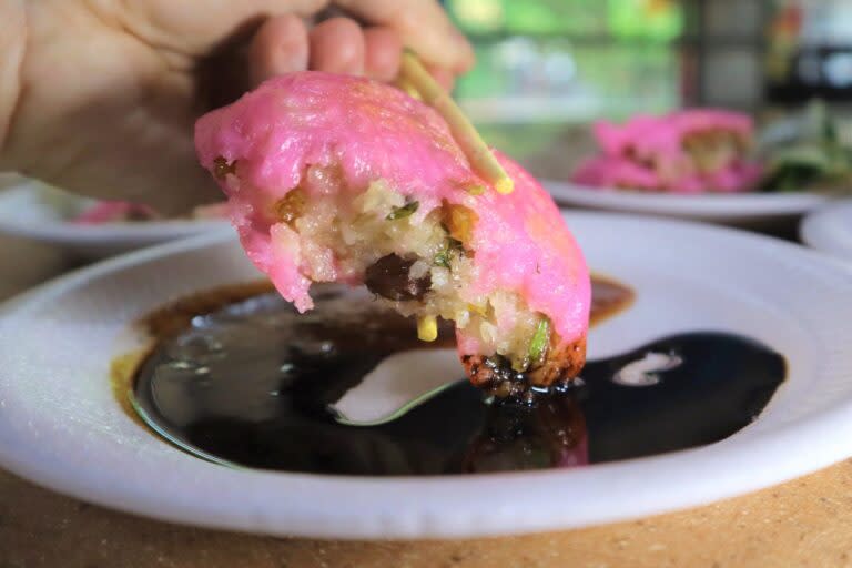 Yuhua Market & Hawker Centre - Png Kueh