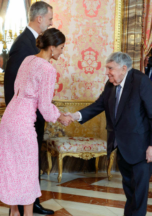 Don Felipe y Doña Letizia con Luis María Anson