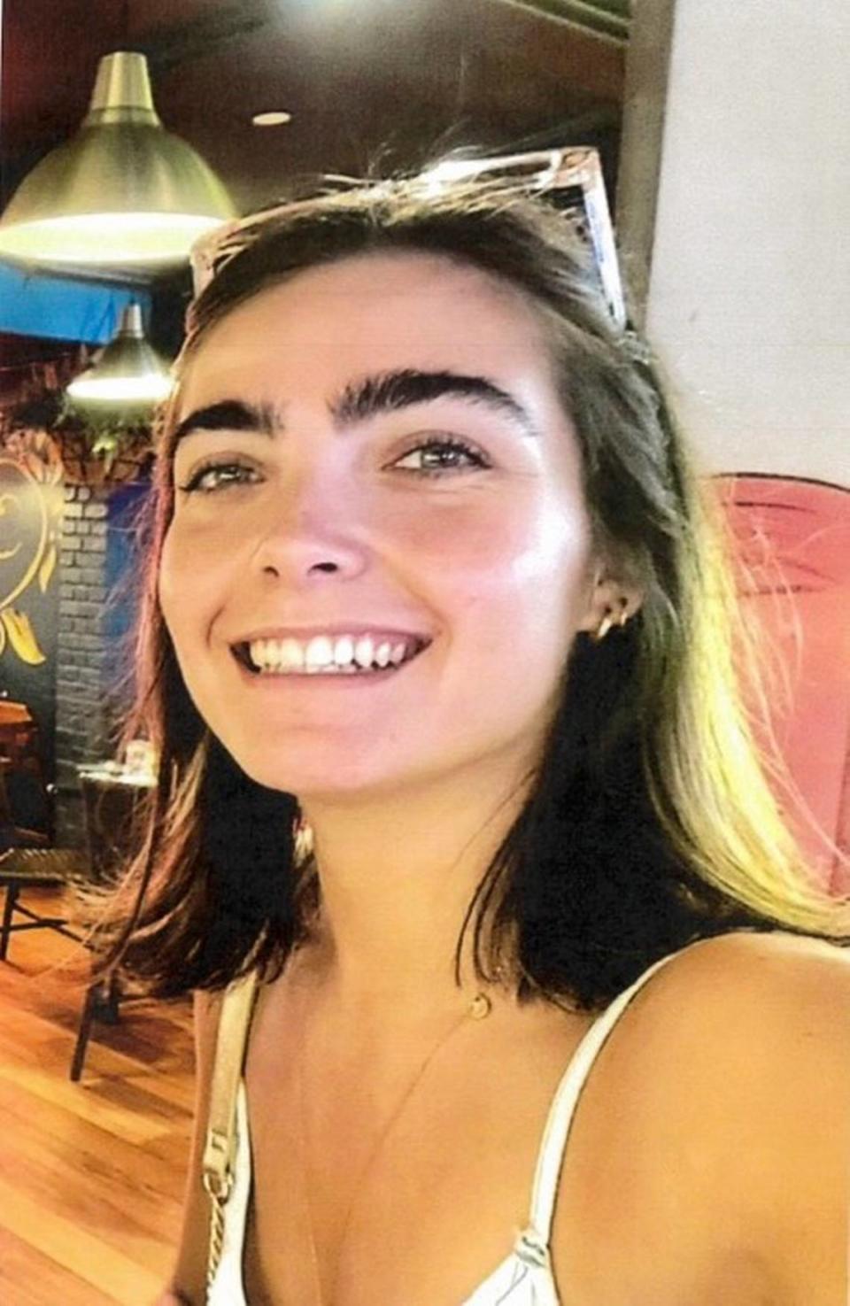 Una foto de Justine Avenet, una mujer de 24 años que murió atropellada el domingo en el barrio de Edgewater.