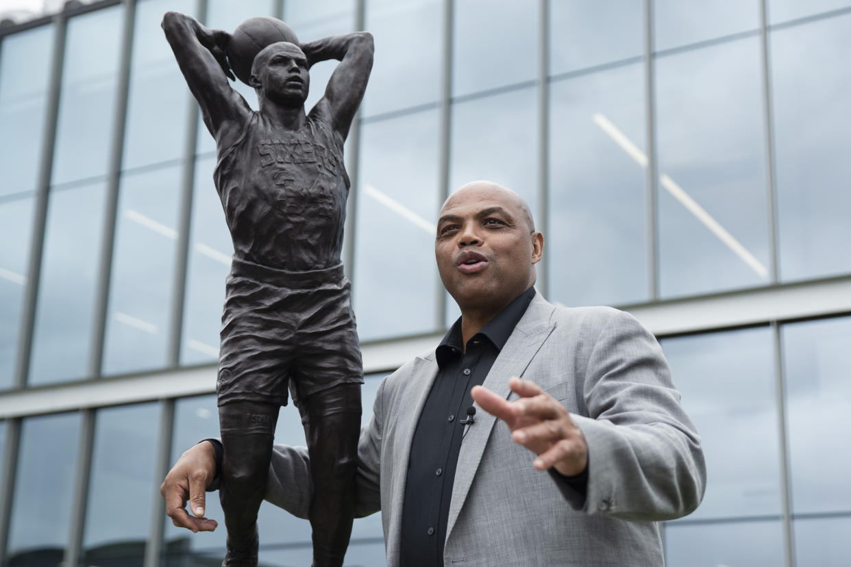 Charles Barkley and his statue. 