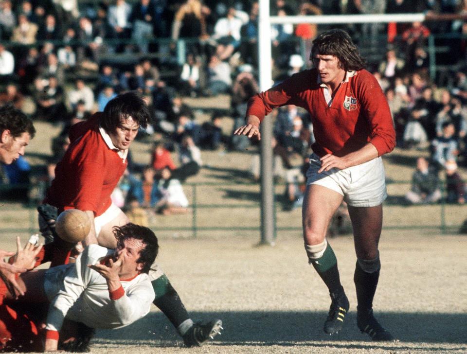 Sandy Carmichael (left) and Andy Ripley (right) (British Lions) during the Lions Tour of South Africa in 1974 - Colorsport/Shutterstock 