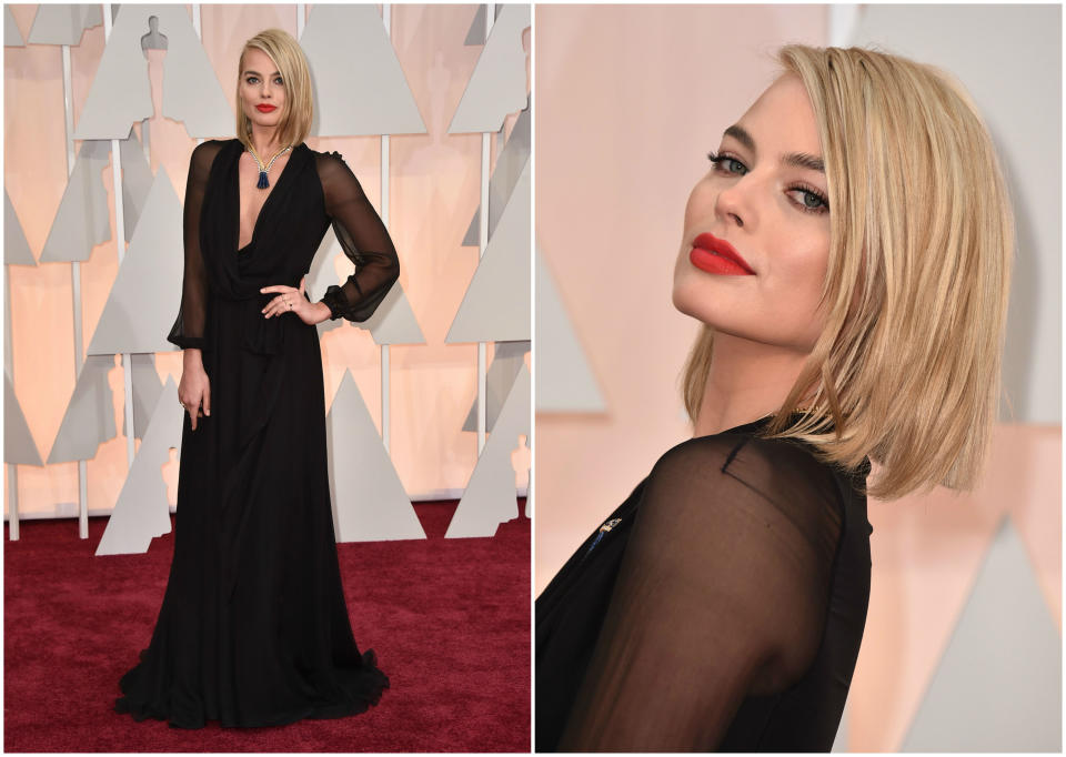 <p>Del armario de Margot Robbie hemos elegido el vestido negro de Saint Laurent que se enfundó en los Oscars de 2015. ¡Sobresaliente! (Foto: Gtres). </p>