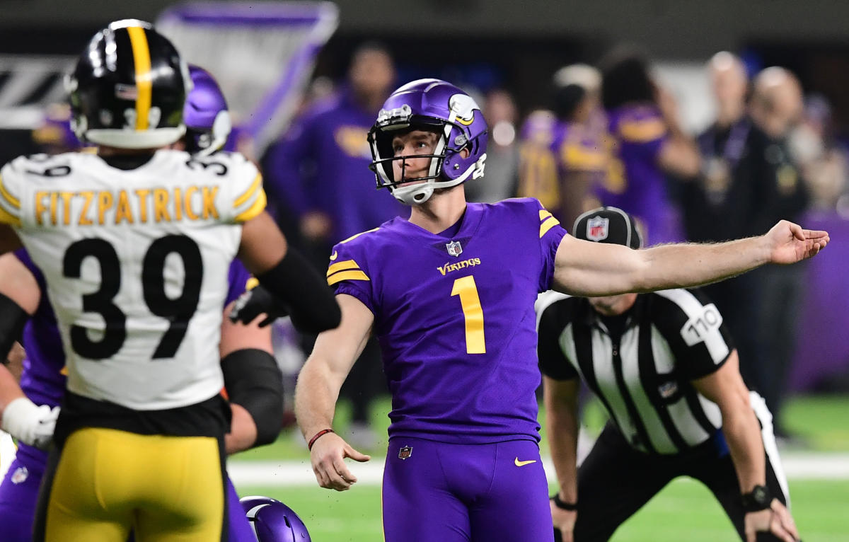 High praise for Vikings kicker Greg Joseph keeps coming at