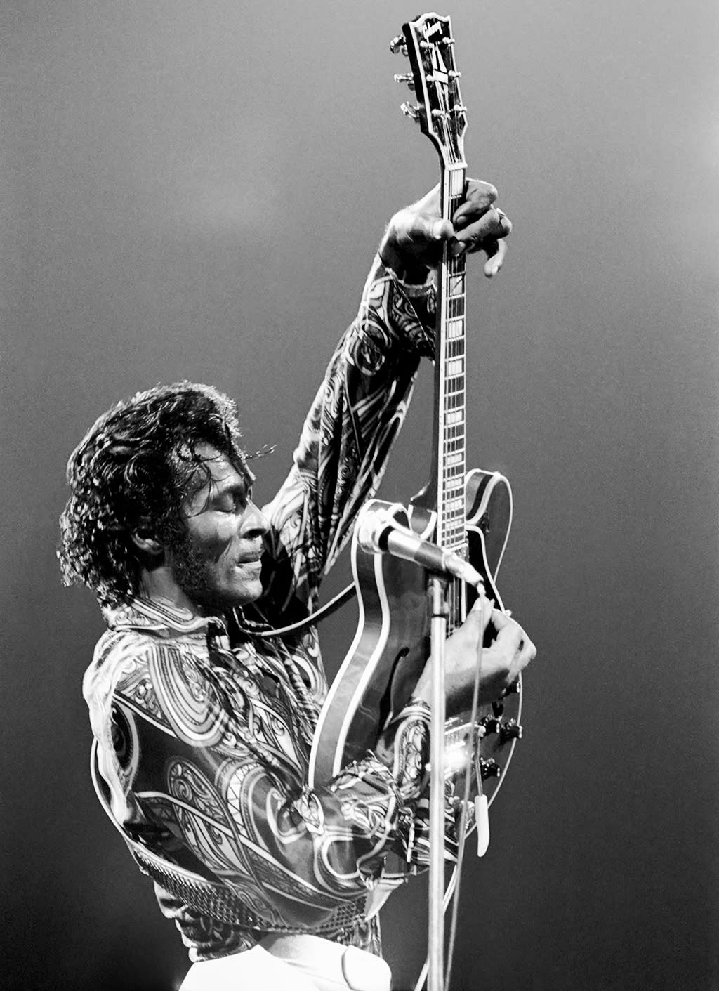 Rock ’n’ roll pioneer Chuck Berry performs at Madison Square Garden in 1971. (Photo: Michael Ochs Archives/Getty Images)