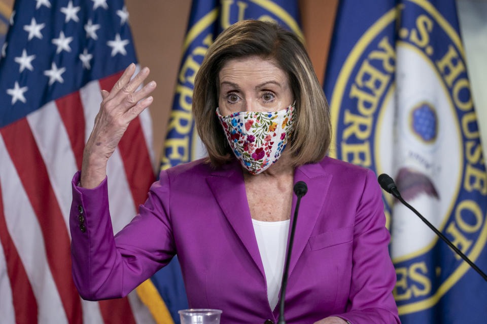 Nancy Pelosi, la presidenta de la Cámara de Representantes, habla en una conferencia de prensa el jueves 7 de enero del 2021, un día después de que grupos violentos de partidarios del presidente Donald Trump irrumpieron en el Congreso. (AP Foto/J. Scott Applewhite)