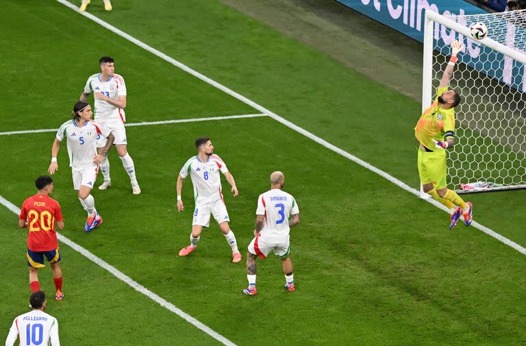 Impresionante Gianluigi Donnarumma, que evitó la goleada