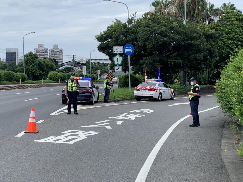 圖片說明：因應國道重機活動，中市警將於境內各交流道部署警力，以確保國道交通秩序及行車安全。(記者謝榮浤翻攝)