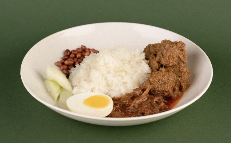 dickson nasi lemak - chicken rendang