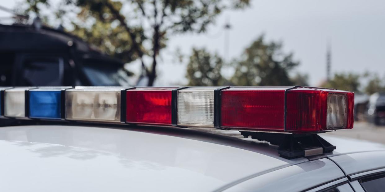 emergency lights on a us police car