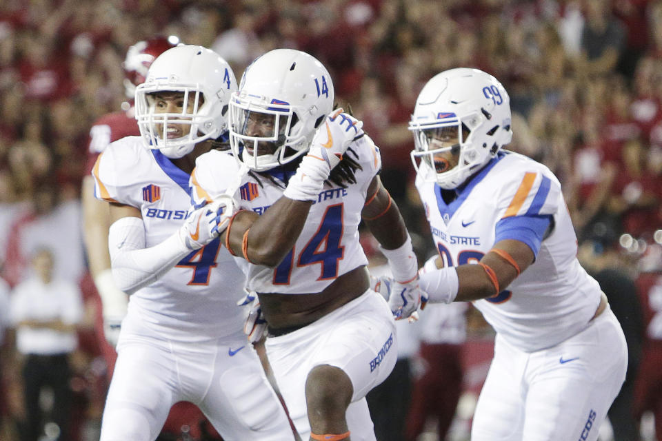 Boise State cornerback Tyler Horton (14) got to sit on the turnover throne in Week 1. (AP Photo/Young Kwak)