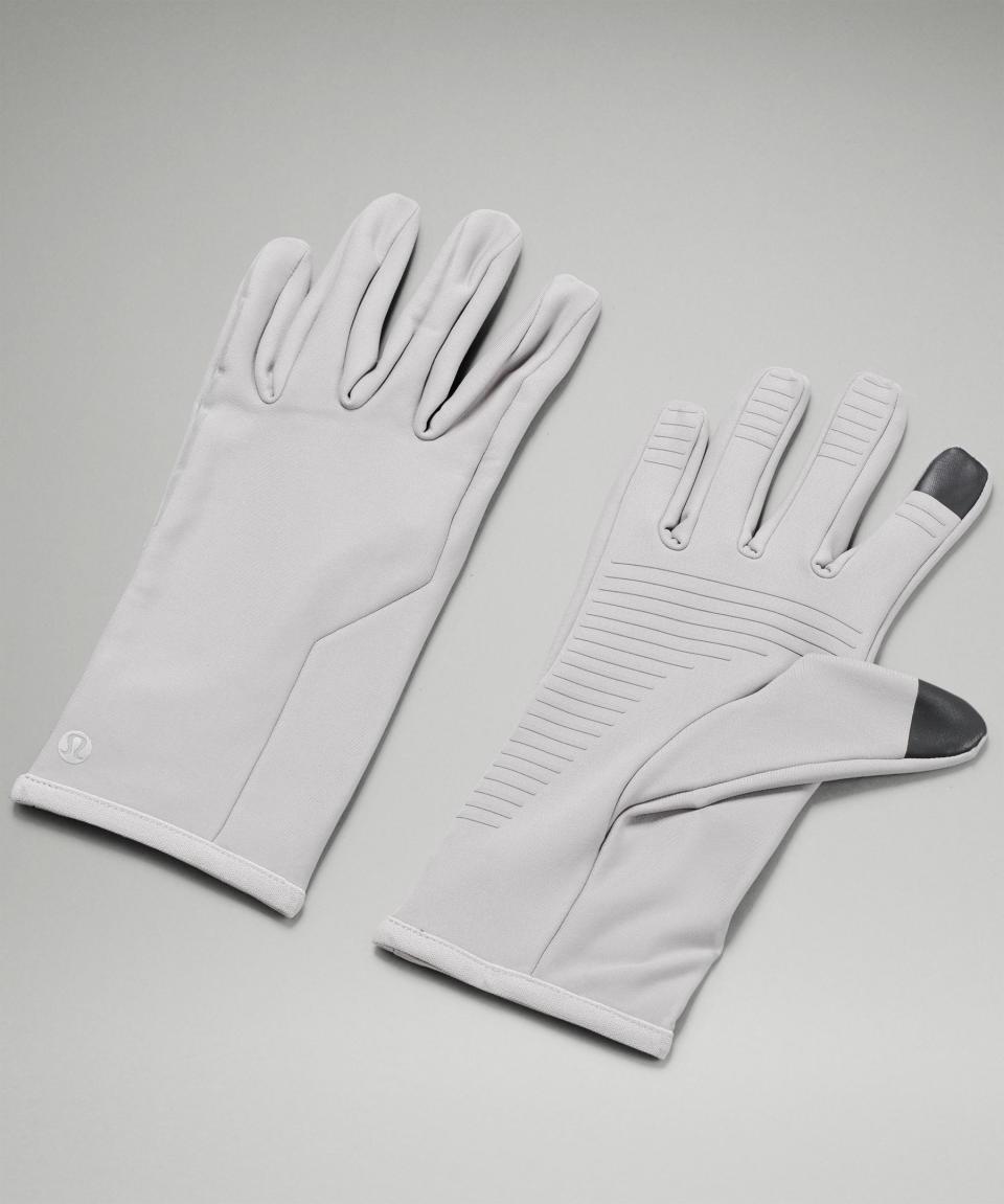 41) Cold Terrain Hooded Gloves