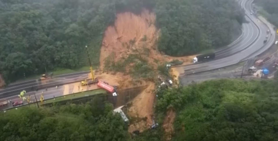 Picture shows the landslide on BR-376, in Guaratuba, Brazil, on Tuesday. Source: CEN/Australscope