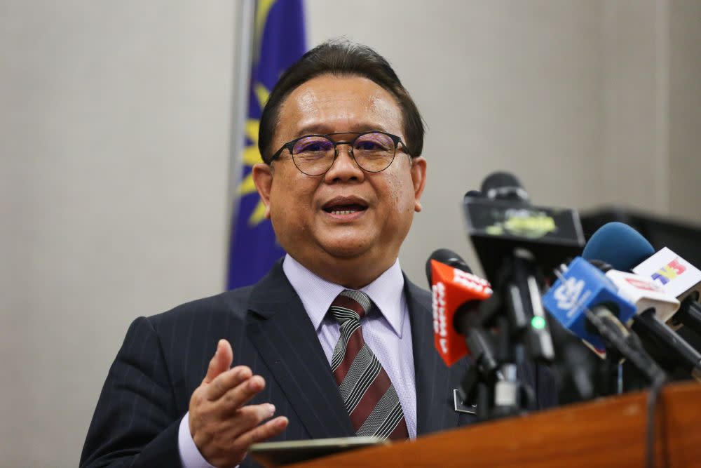 Minister of Domestic Trade and Consumer Affairs Datuk Alexander Nanta Linggi speaks during a press conference at Parliament in Kuala Lumpur August 13, 2020. — Picture by Yusof Mat Isa