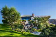 <p>You can appreciate the desert landscaping from many areas of the house, as it is designed to have great views of the outdoors. (Patrick Stewart Properties/Top Ten Real Estate Deals) </p>