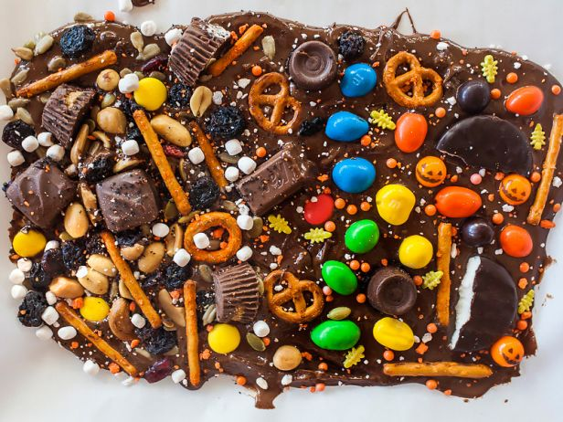 Spooky chocolate bark