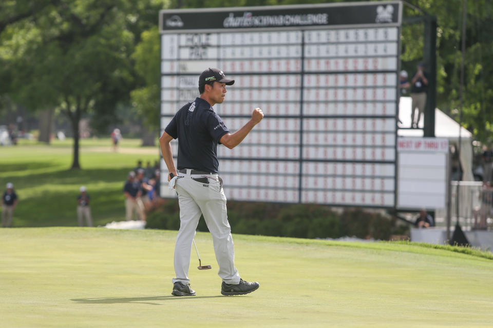 Kevin Na celebrates sinking a birdie on the 18th green to win the 2019 Charles Schwab Challenge at Colonial Country Club in Fort Worth, Texas. (Photo by George Walker/Icon Sportswire via Getty Images)