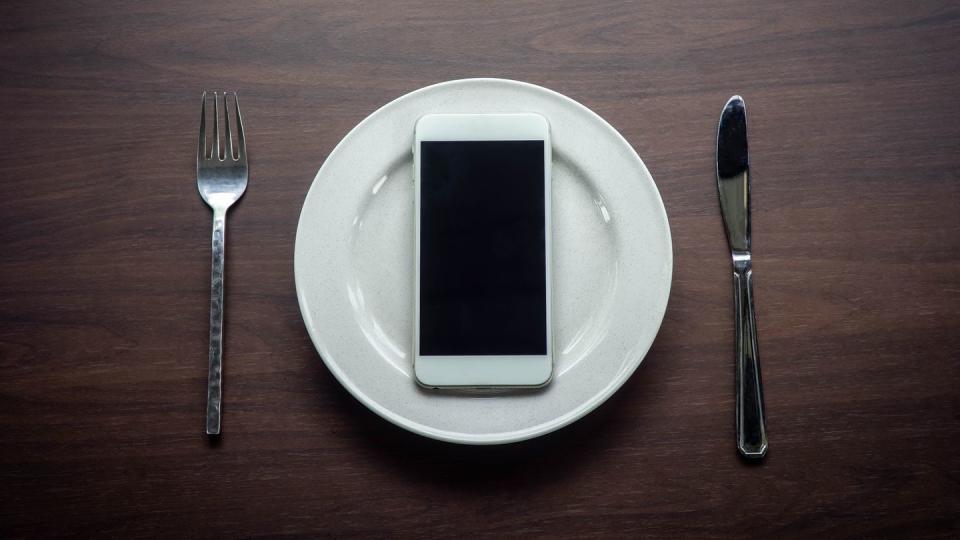 table manners cellphone