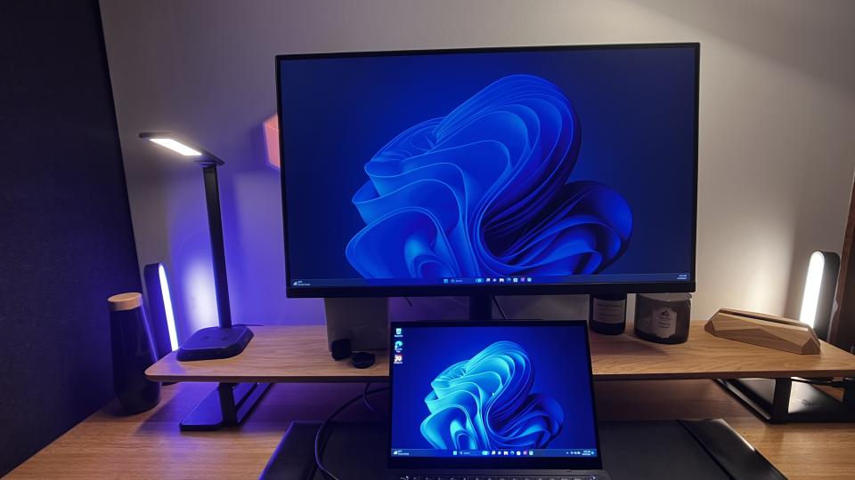 BenQ PD3205U Monitor