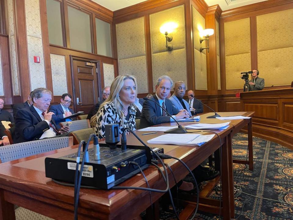 Jennifer Monheiser with KC Recycle & Waste Solutions (left) speaks to the Missouri Senate Local Government and Elections Committee about her plans for a south Kansas City landfill. Kacen Bayless/kbayless@kcstar.com