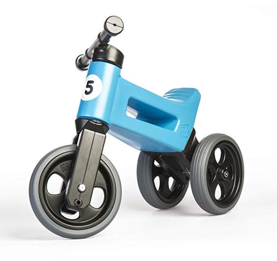 The <strong><a href="https://amzn.to/2loeuhB" target="_blank" rel="noopener noreferrer">PlayMonster convertible balance bike</a></strong>&nbsp;starts as a push bike and easily converts into a 2-wheel balance bike for toddlers is over 50% off now through July 16.