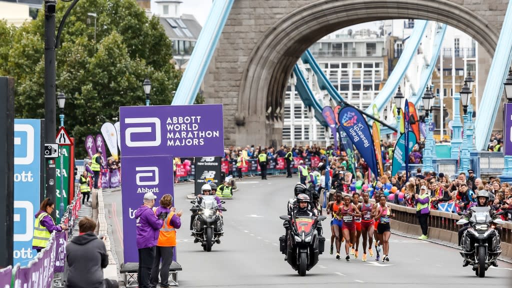  A photo of the elite runners at the 2022 London Marathon. 