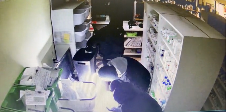 The robbers steal merchandise from the pharmacy in Montebello on Feb.25, 2024 (Anhthu Tran)