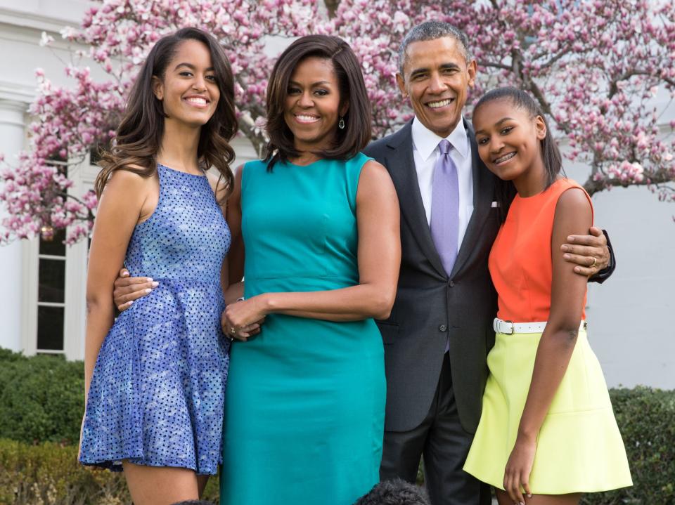 A family photo outside the white house