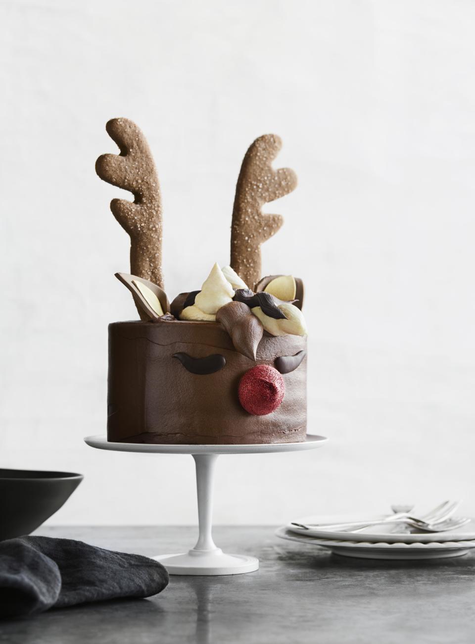Reindeer chocolate ganache cake