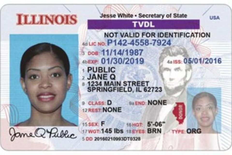 La ley de Illinois permite que las personas sin estatus de visa obtengan una Licencia de conducir para visitantes temporales