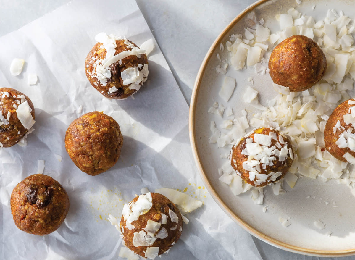 carrot cake energy bites