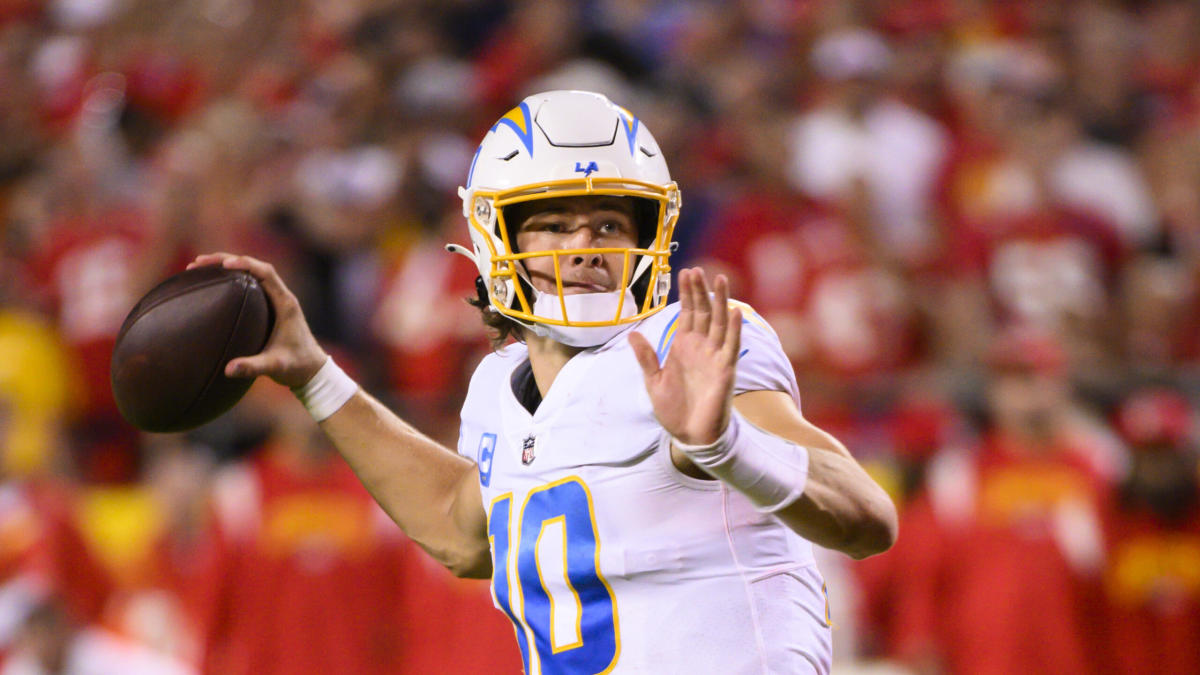 Chargers QB Justin Herbert is questionable but plans to start